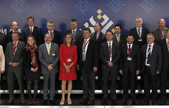 Réunion des Présidents des Commissions de l'énergie des parlements de l'Union Européenne - Photo de famille